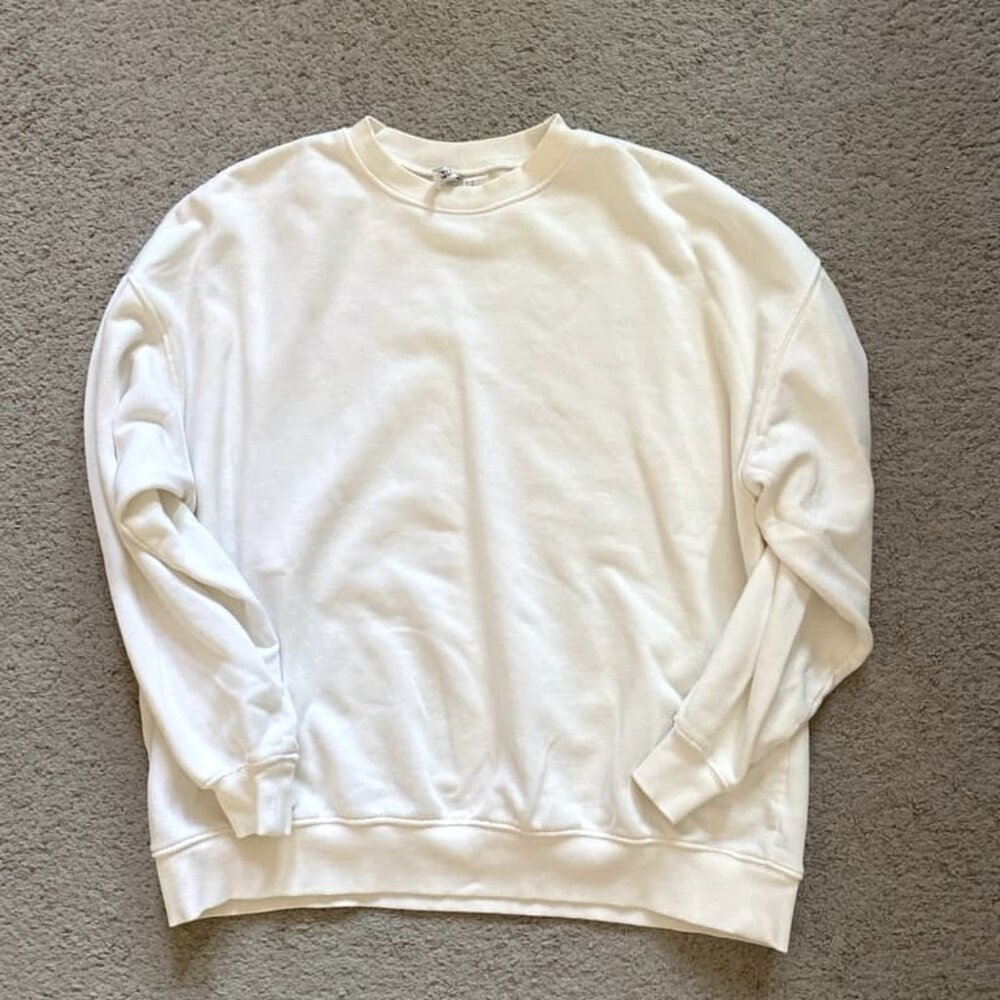 H & M divided sweatshirt white medium